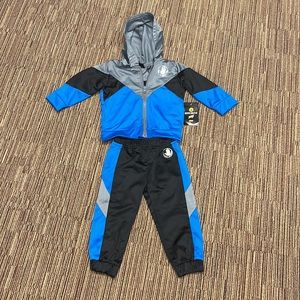 Body Glove jogger and jacket set. Size 18M